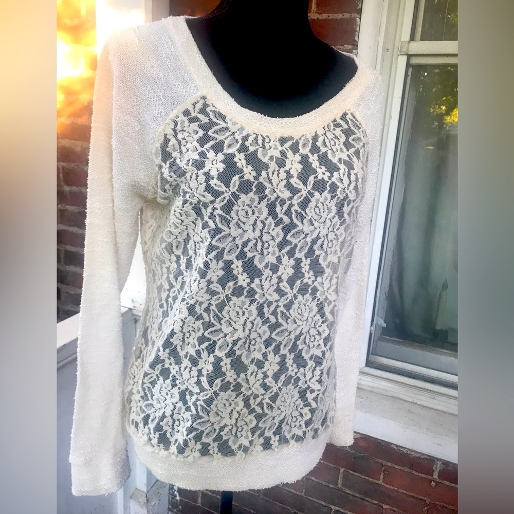 VGUC lace long sleeve👀